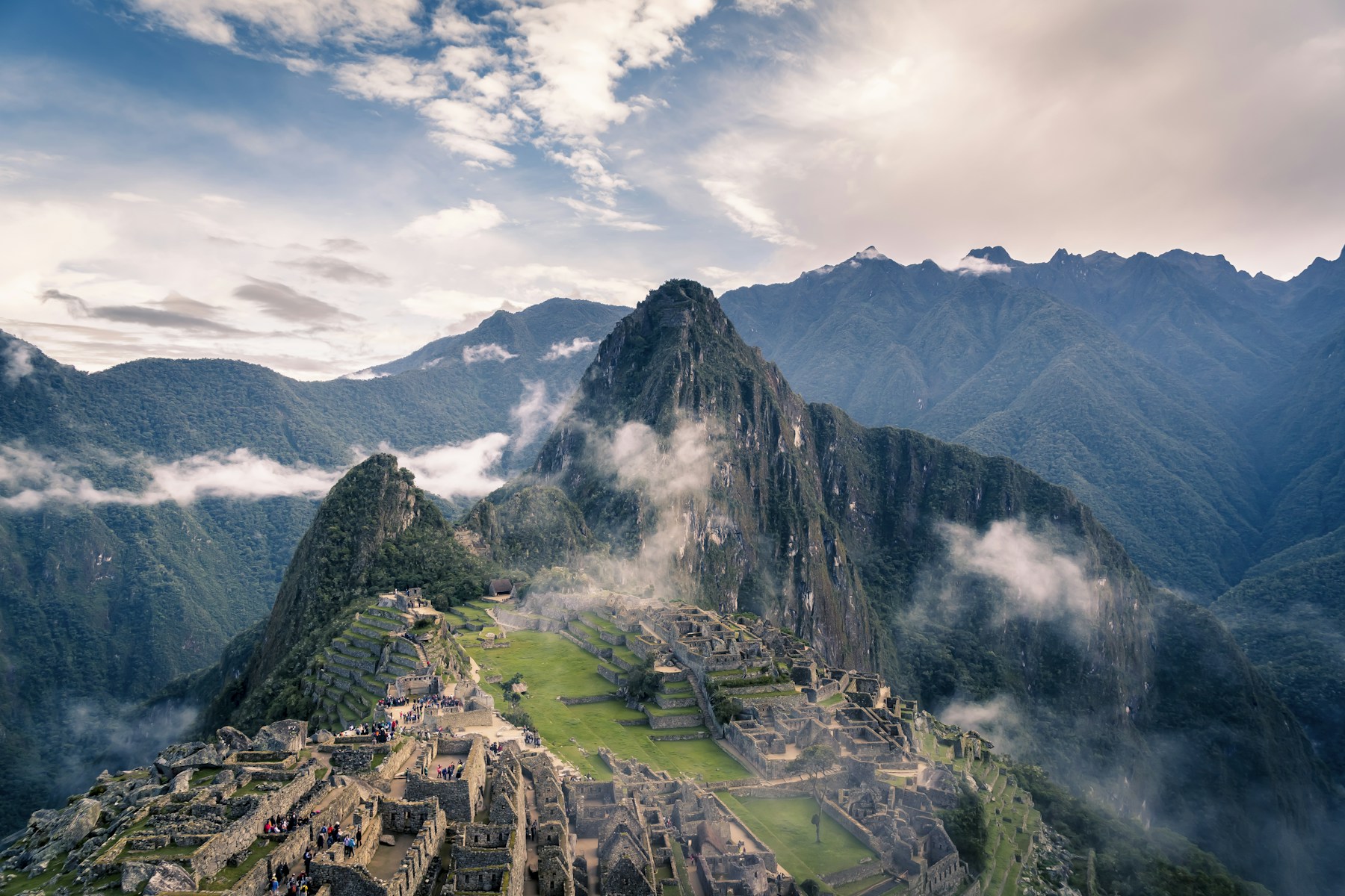 Montanhas verdes no Peru